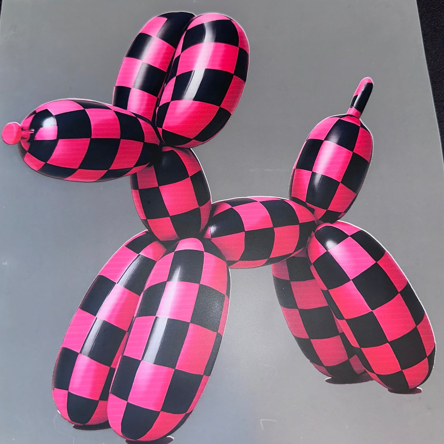 #984 Checkered balloon dog